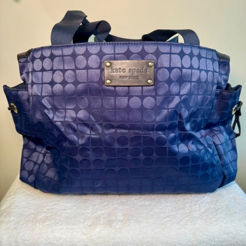 kate spade nylon organized includes
